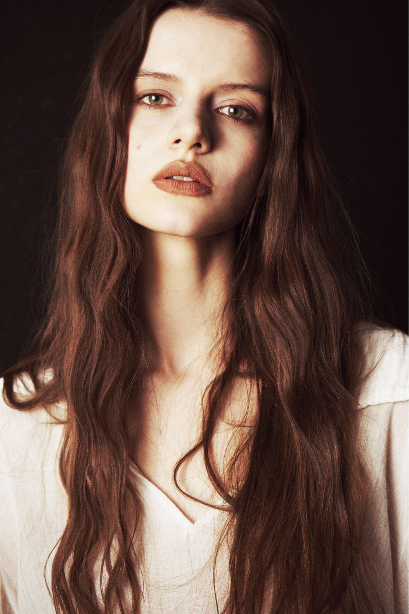 KATE VANIKOVA - Crystal Model Management